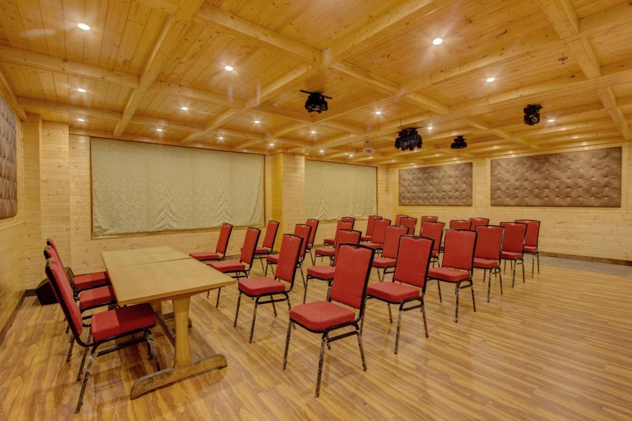 מנאלי The Holiday Villa Resorts & Spa מראה חיצוני תמונה