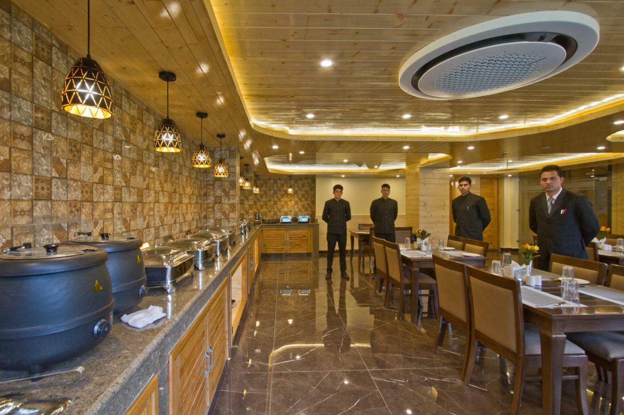 מנאלי The Holiday Villa Resorts & Spa מראה חיצוני תמונה